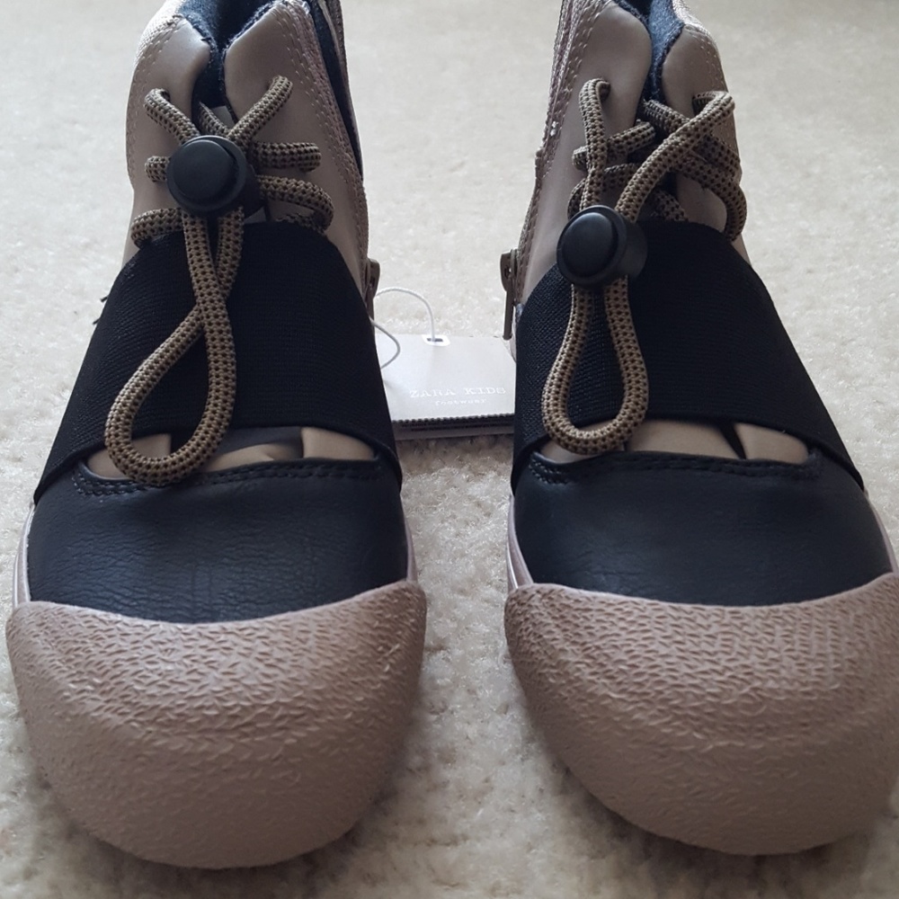 Zara Boys Hi Top Tan/Black NWT
